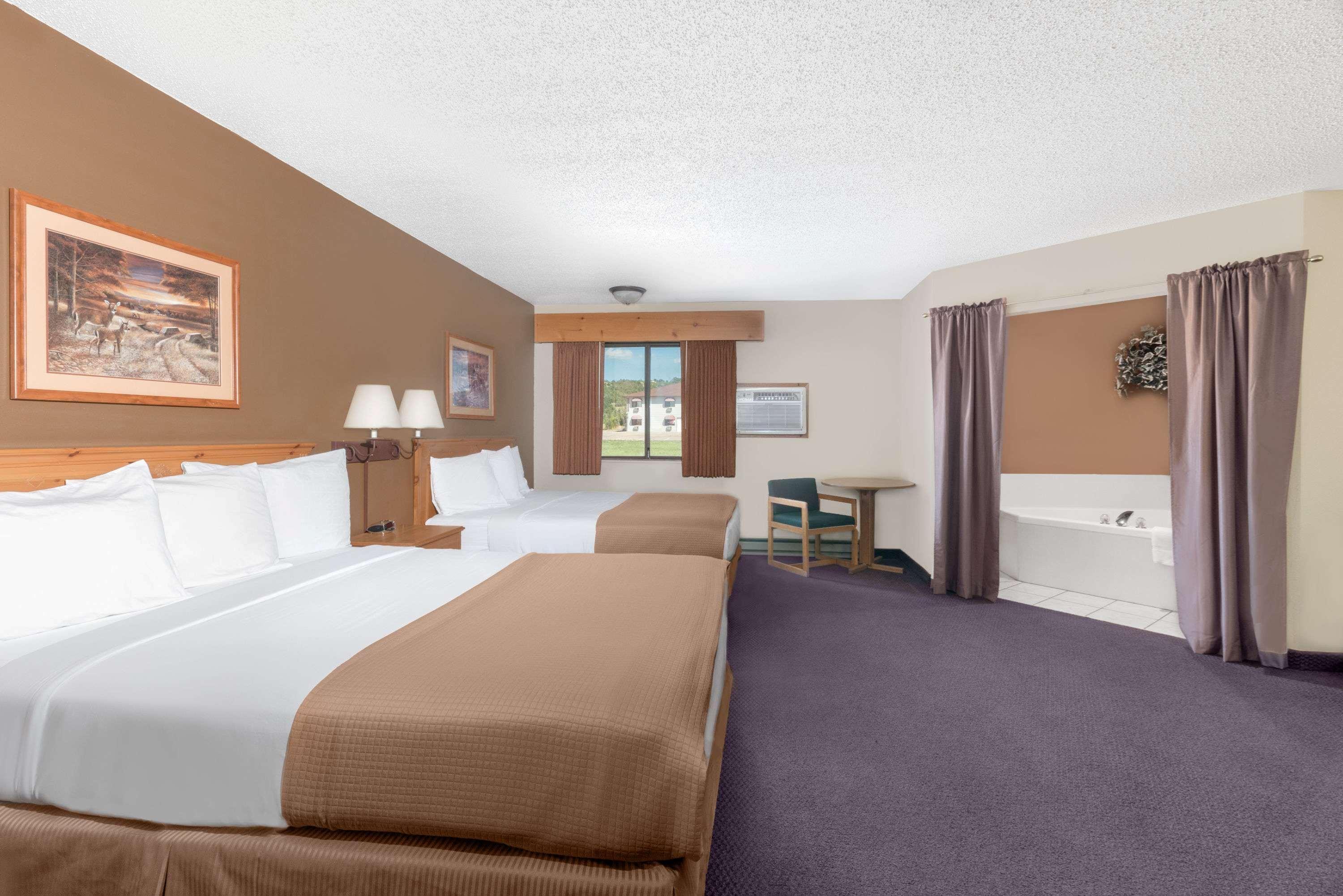 Super 8 By Wyndham Chamberlain Sd Hotel Exterior foto